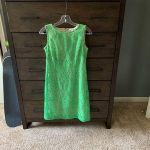 Green New York & Co lace dress size 0